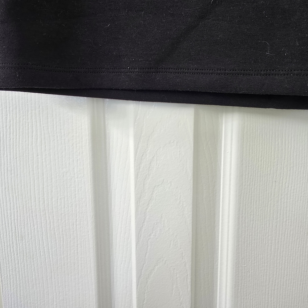 Classic Black Women's Skirt - Picture 3 of 5